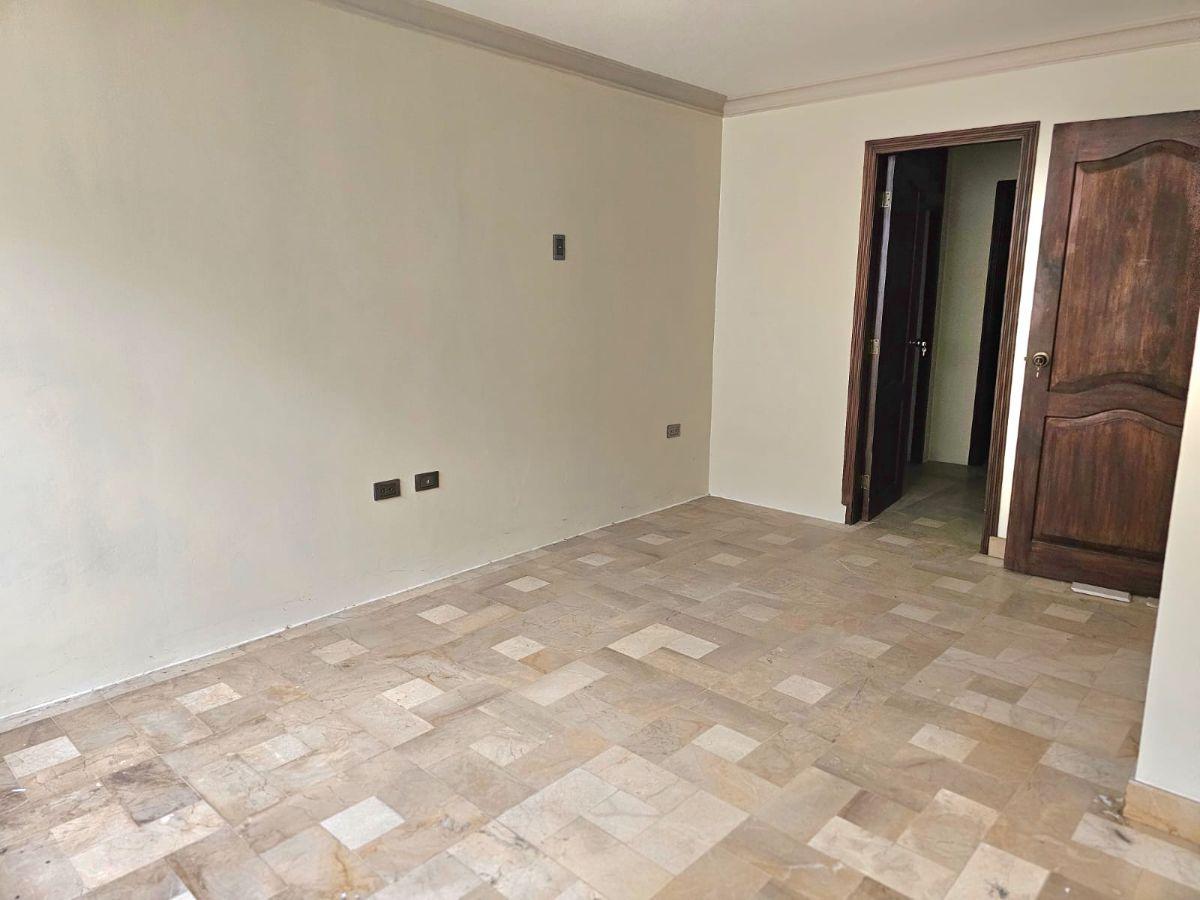 Departamento en Venta Los Ceibos (L. Arias/a. Salvador), Guayas — imagen 3