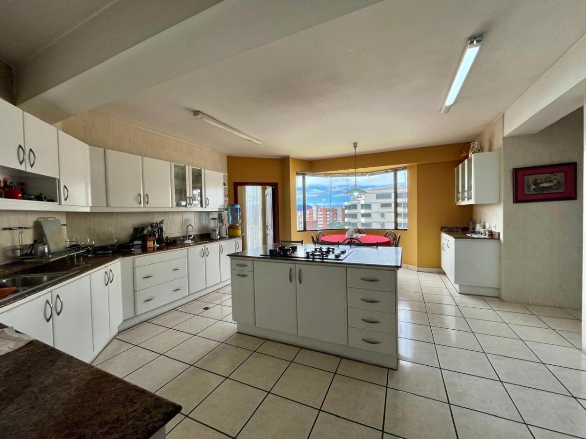 Departamento en Venta Sector González Suárez — imagen 2
