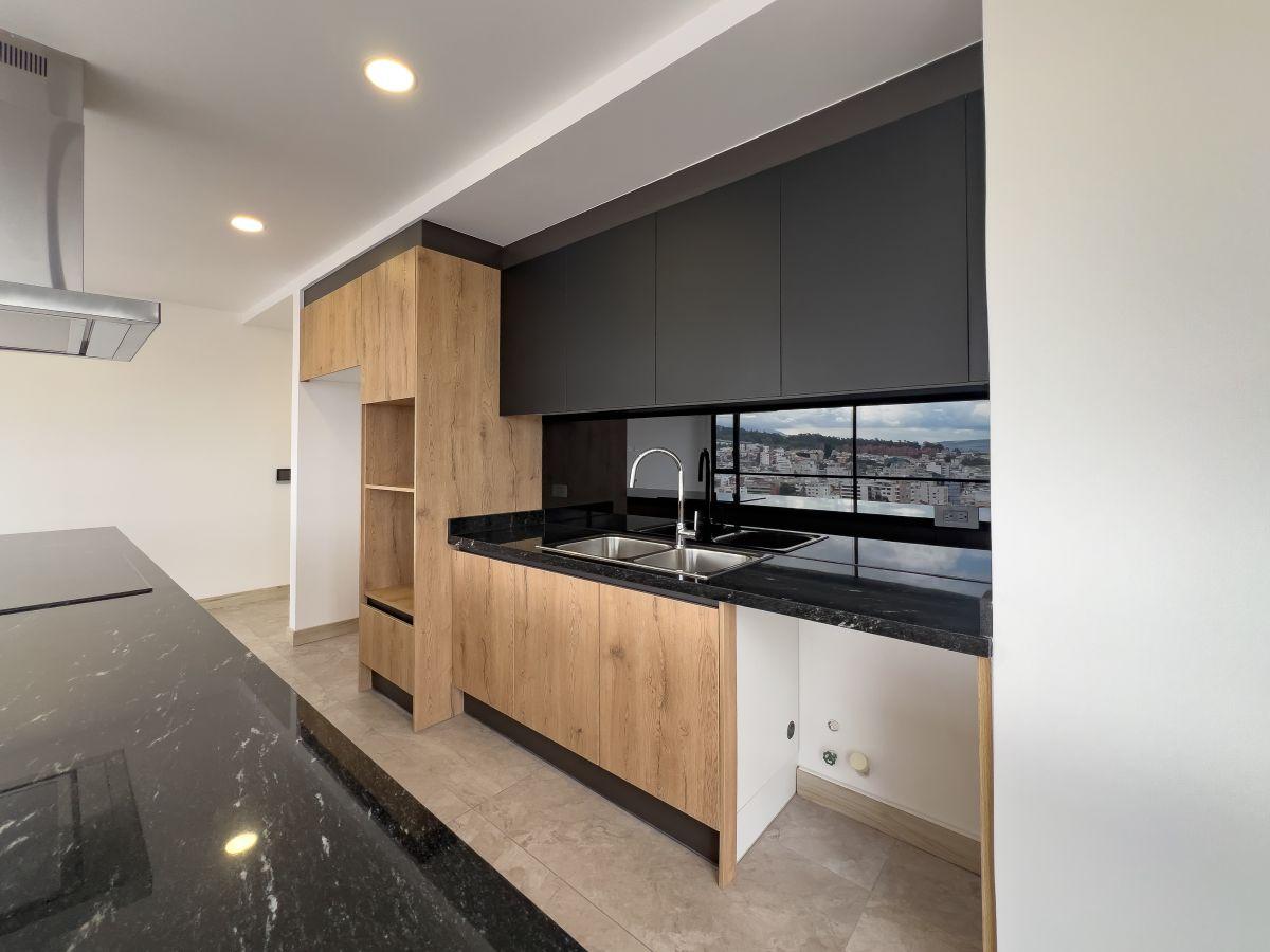 Renta/venta Penthouse con La Mejor Vista en Quito Tenis 3 Habitaciones — imagen 2