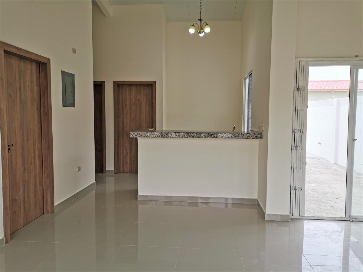 Casa de Venta en La Urbanización Las Delicias, 3 Dorm., Guayas — imagen 9