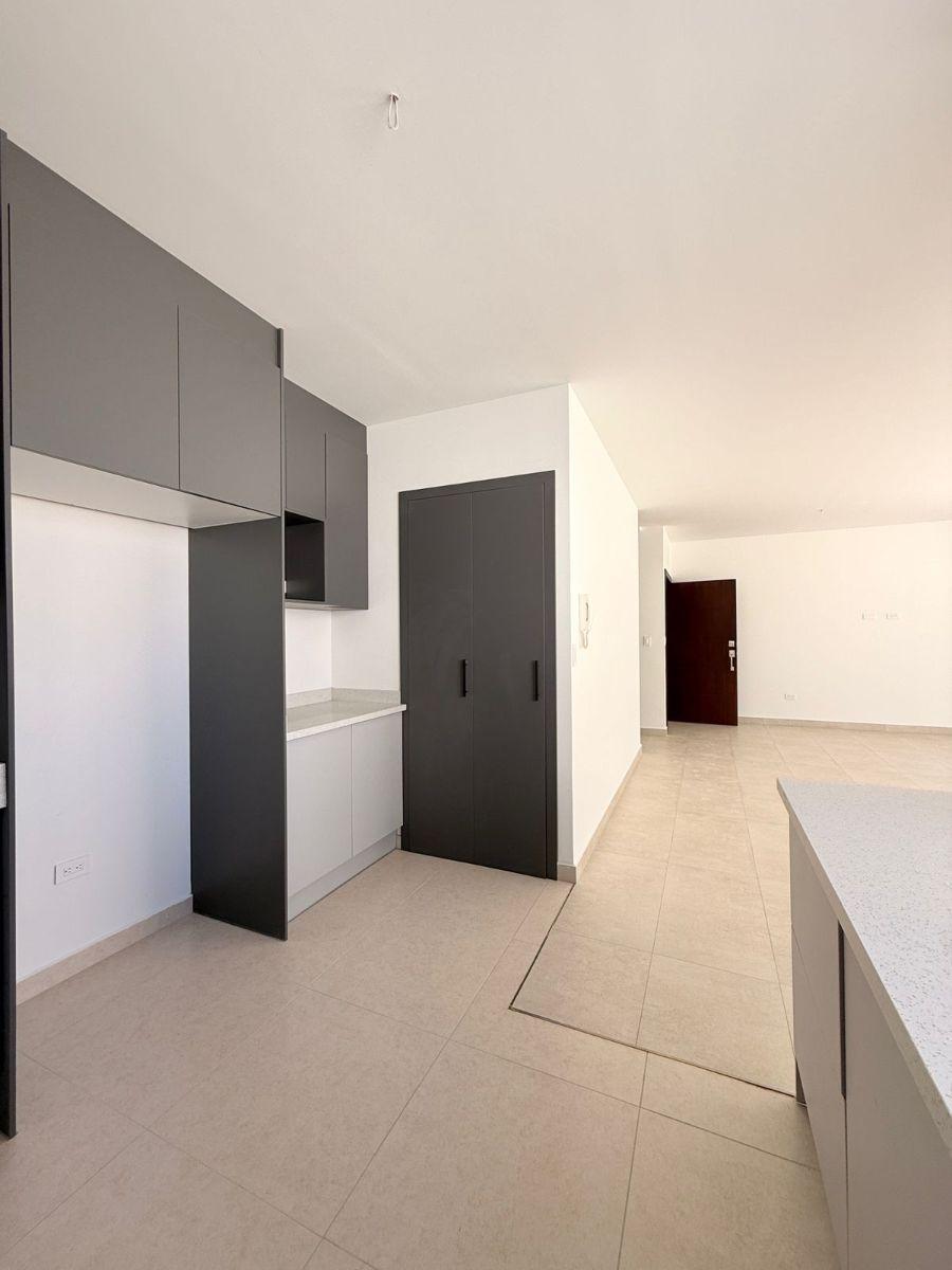 Departamento Moderno con Patio de Venta en San Juan Alto Cumbaya — imagen 9