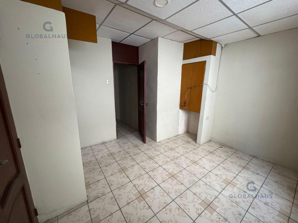 Venta de Casa Rentera en Samanes 2 con 5 Departamentos. m. B, Guayas — imagen 3
