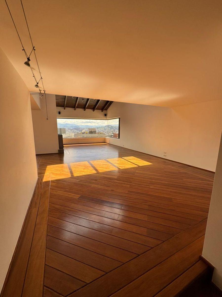 Vendo o Rento Exclusivo Pent House Duplex - Sector Quito Tenis — imagen 10