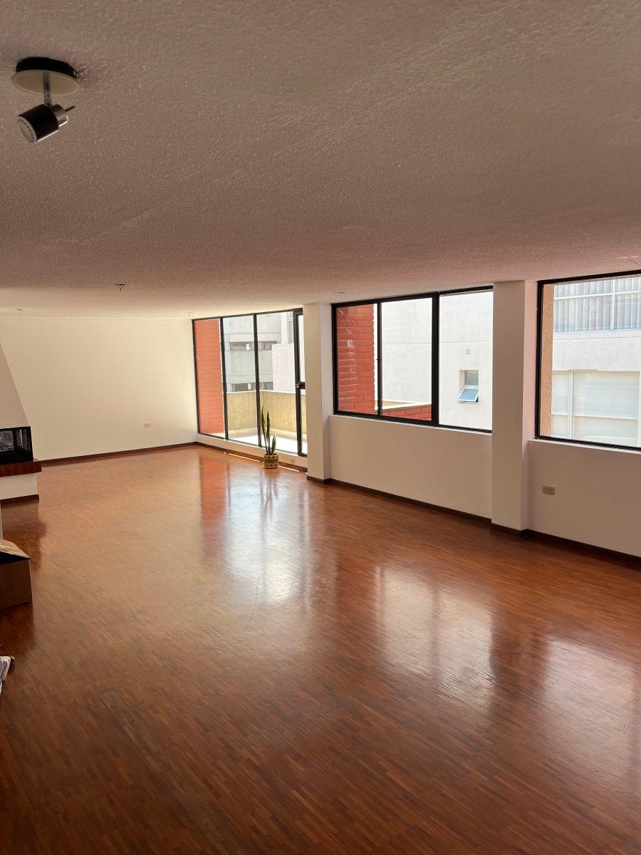 Duplex de 192 m Sector La Carolina Cerca a Mall El Jardin y Estación del Metro — imagen 9