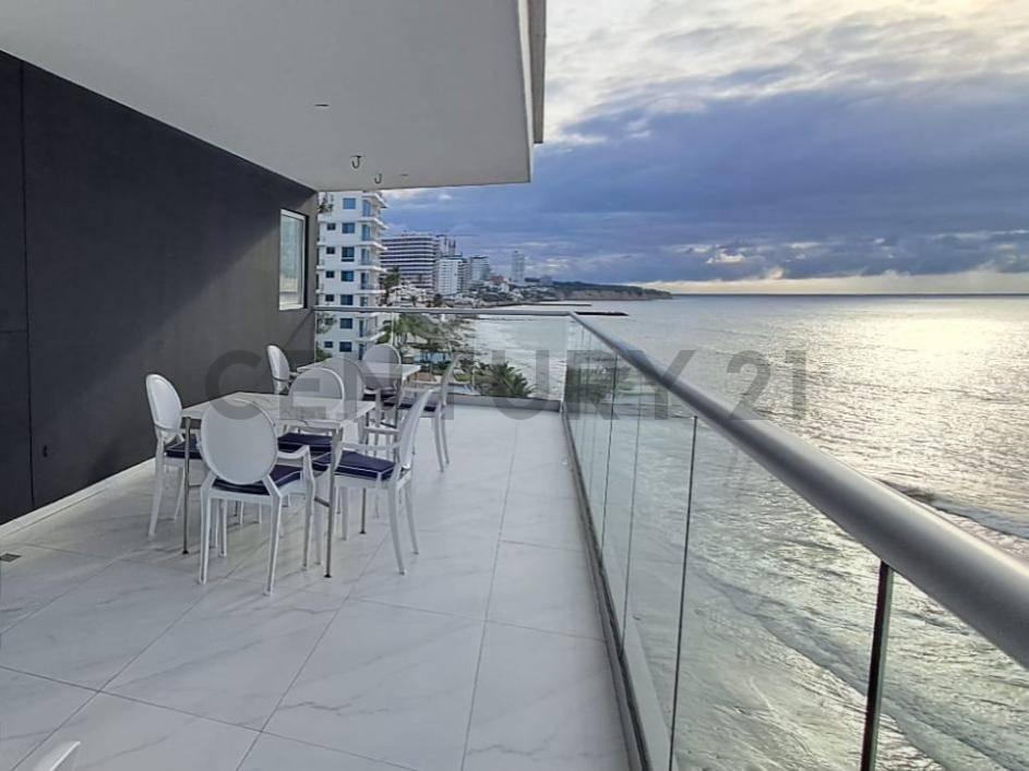 Departamento de Lujo en Primera Línea de Mar en Manta, Manabí — imagen 9