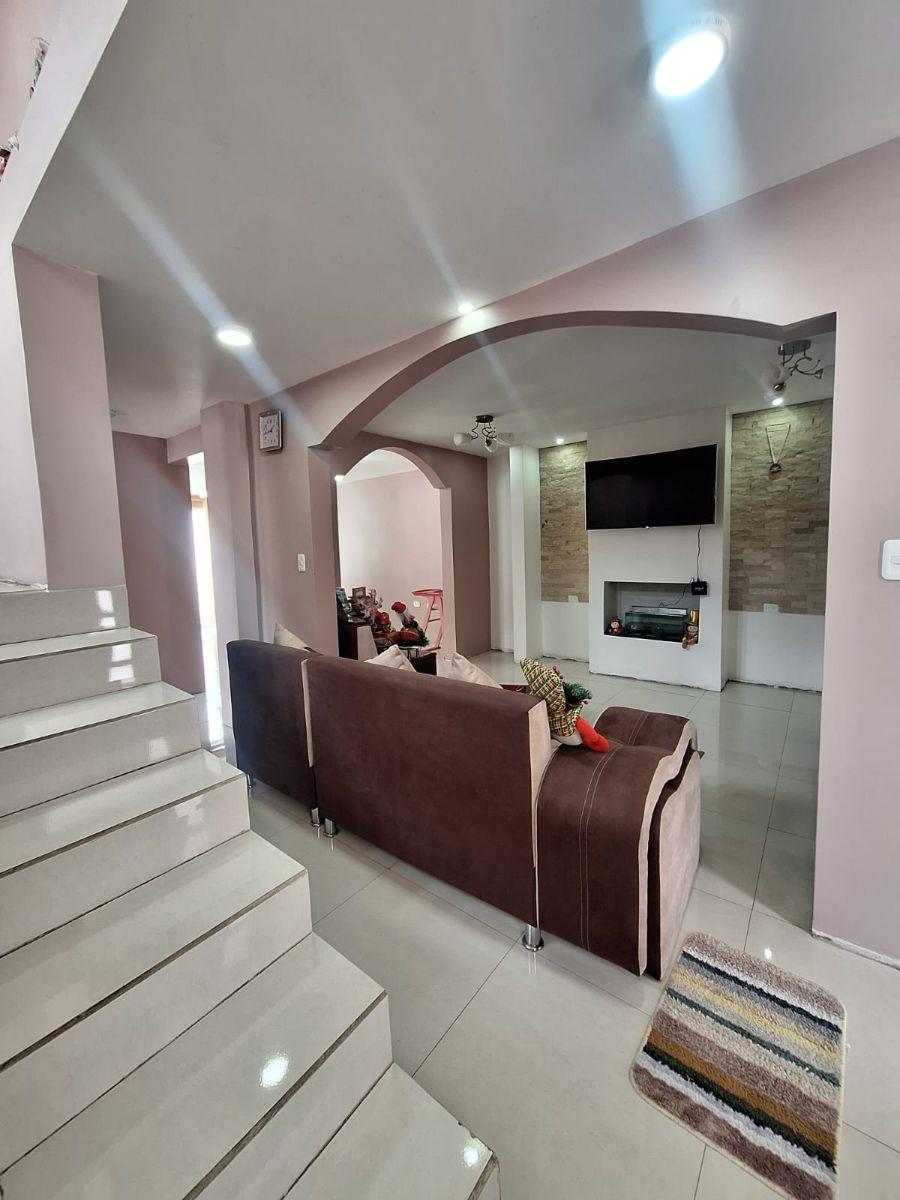 Casa de 3pisos Unifamiliar con Local de Venta en Machachi — imagen 10