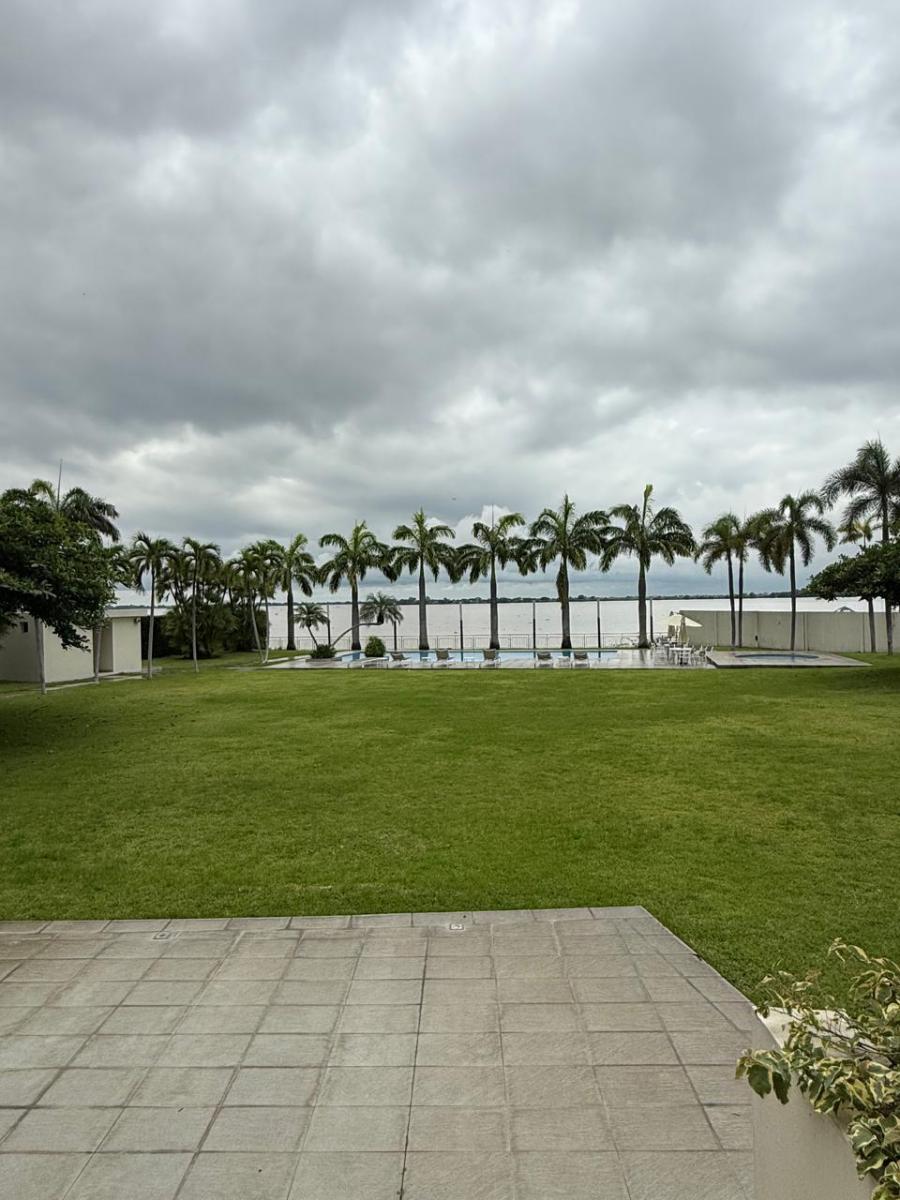 Vendo Departamento Vista Al Río en Blue Bay Mocoli, Guayas — imagen 2