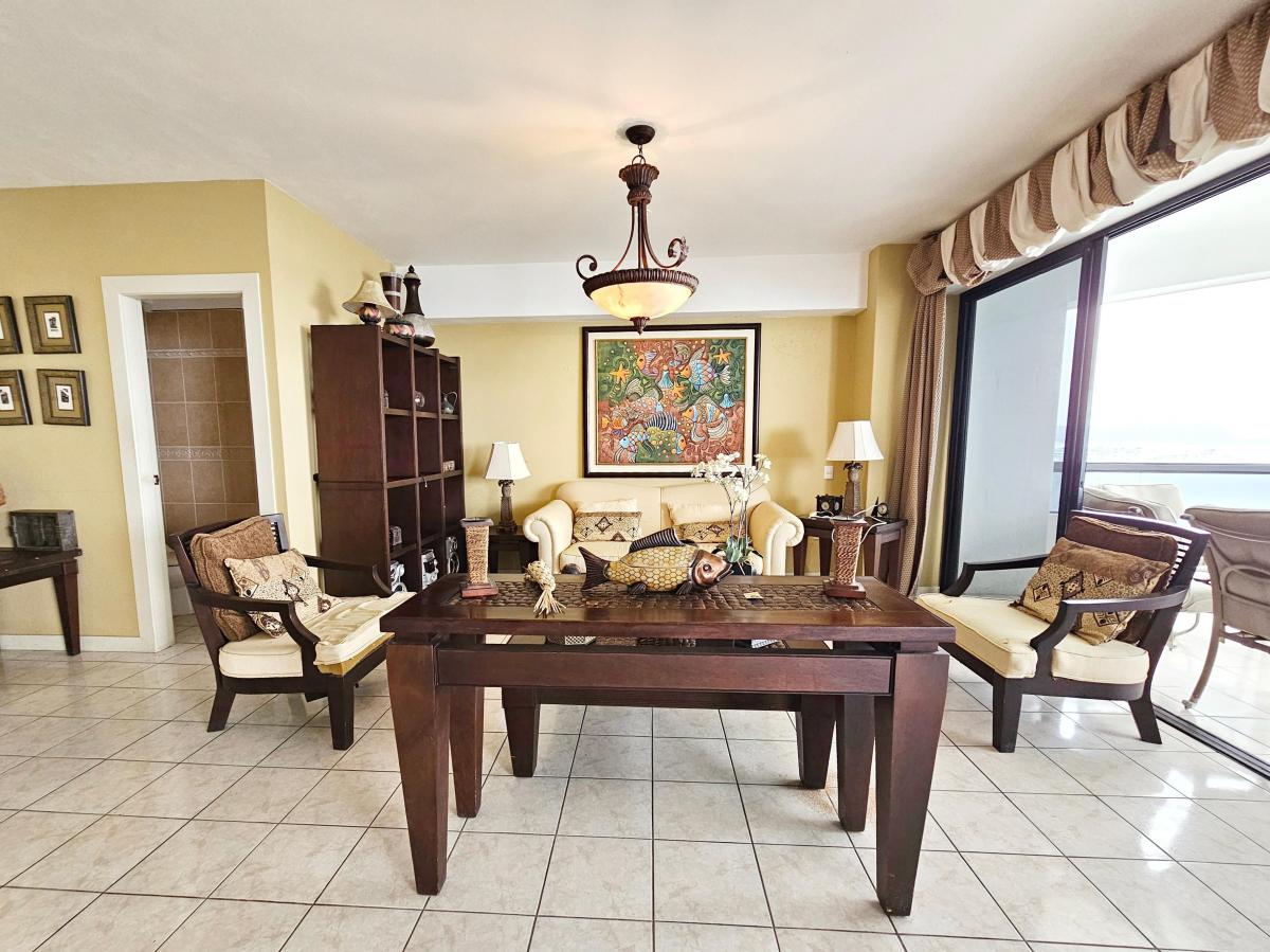 Vendo Lindo Departamento con Amplio Balcon Vista Al Mar en Salinas — imagen 7