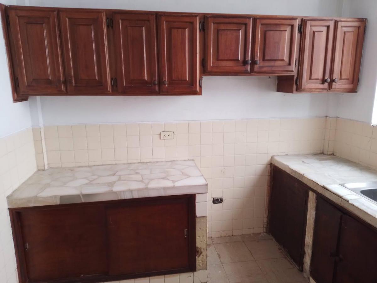 Casa Rentera Independiente en Venta Sector Kennedy 2 Departamentos, 1 Suite — imagen 6