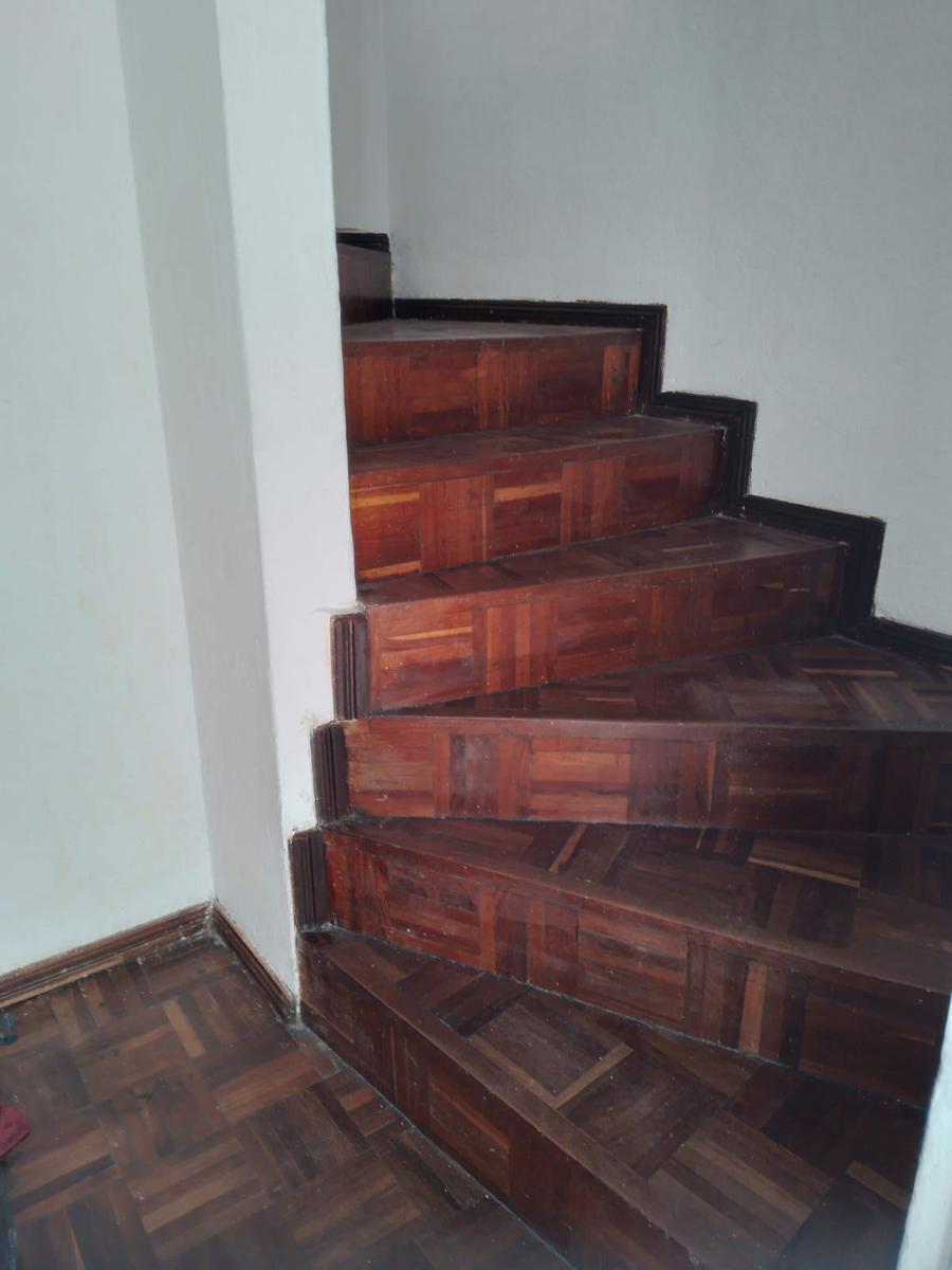 Casa Rentera Independiente en Venta Sector Kennedy 2 Departamentos, 1 Suite — imagen 2