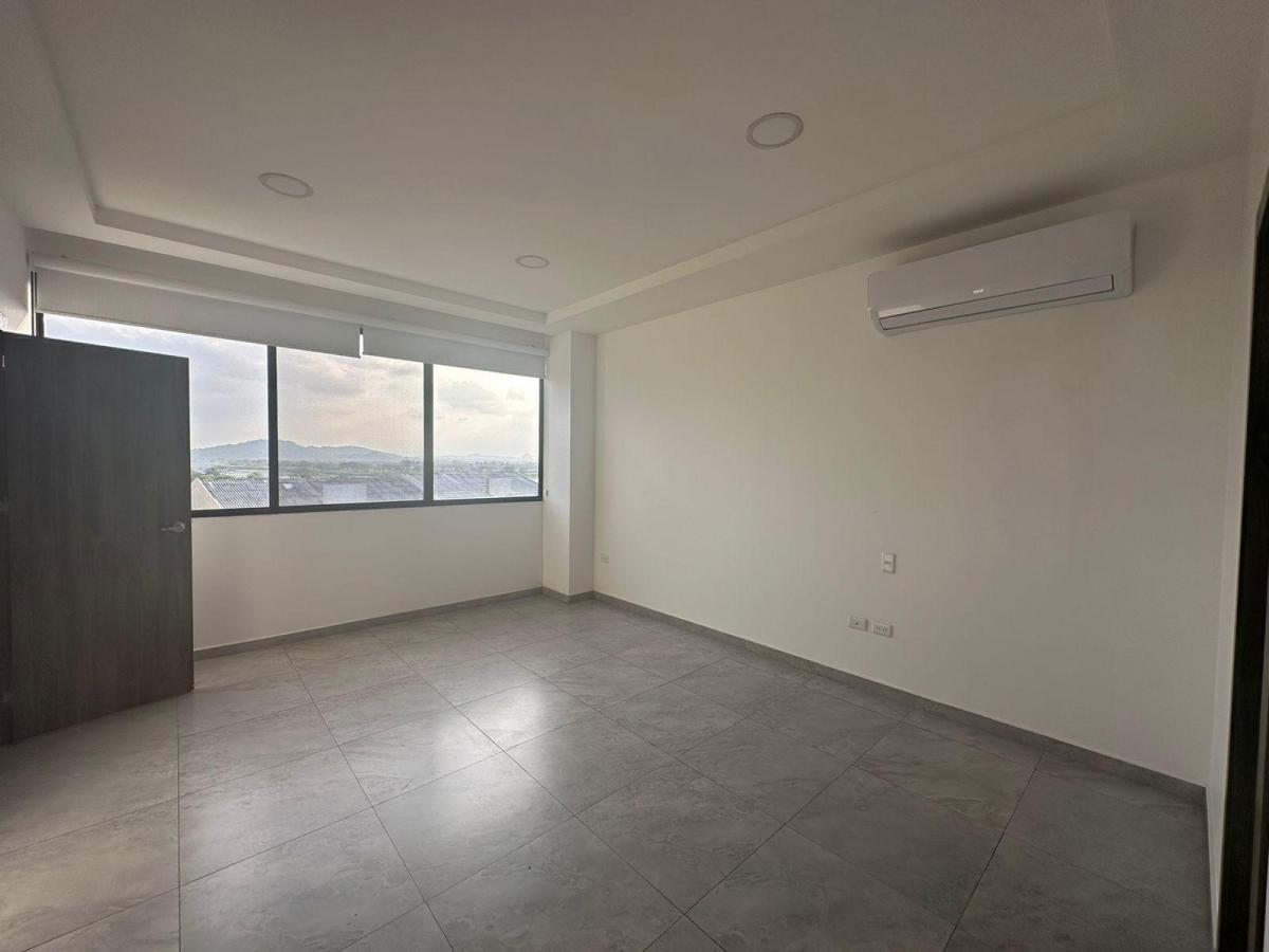 Alquiler/venta Departamento de 3 Habitaciones Urb San Sebastian Samborondon (Jp), Guayas — imagen 4