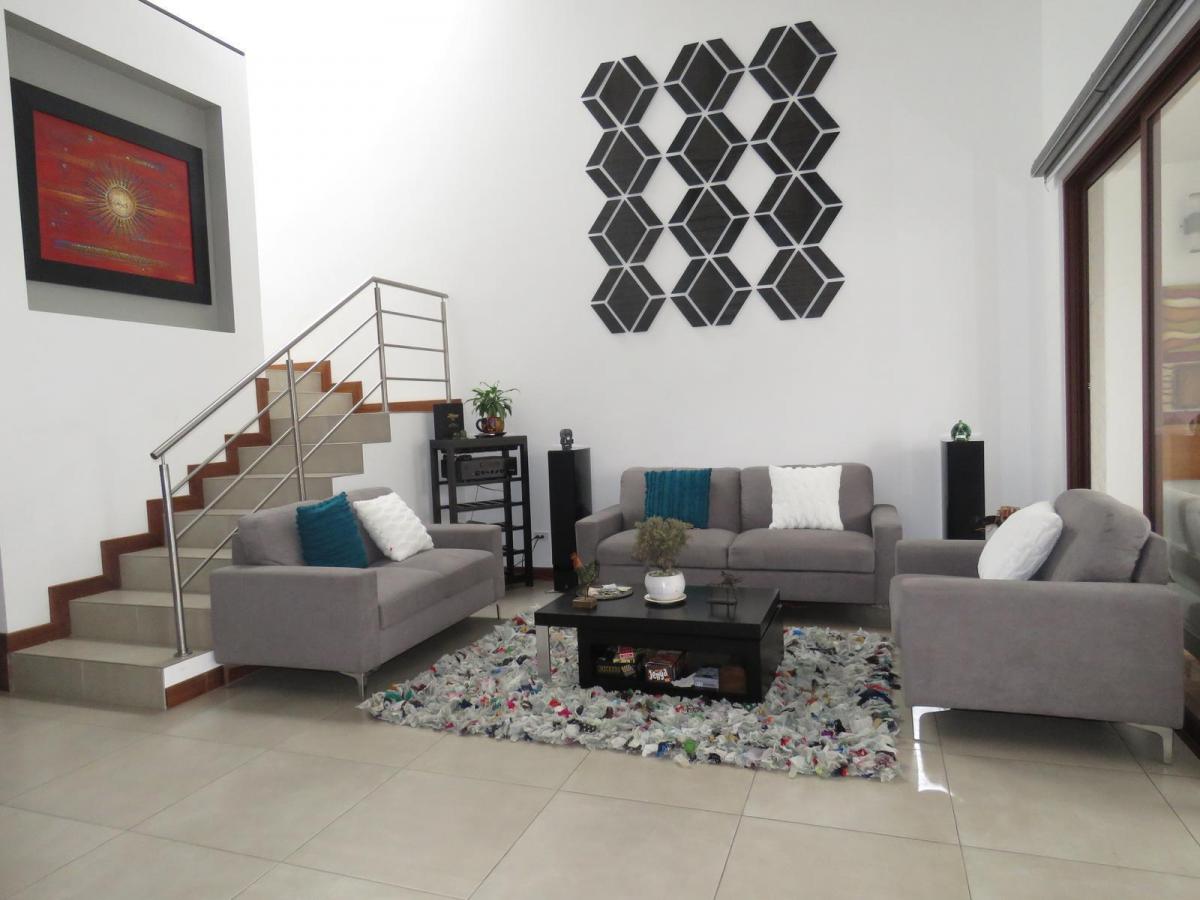 Casa de Venta en San Juan de Cumbaya - Quito — imagen 10