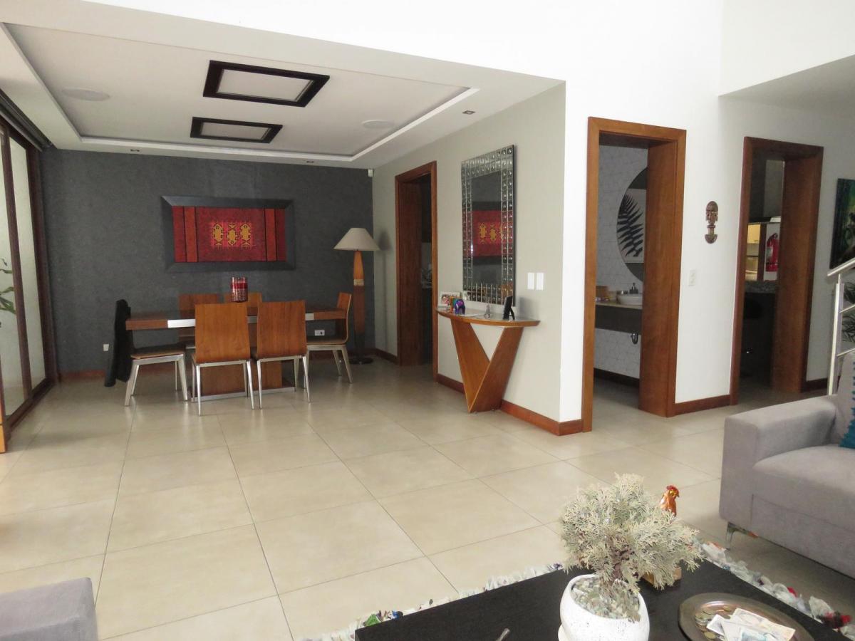 Casa de Venta en San Juan de Cumbaya - Quito — imagen 9