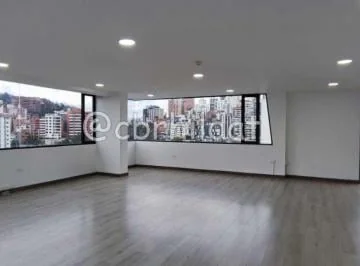H/ La Carolina, Oficina Esquinera, Piso Alto con Vista 83 m², 2 Parqueaderos 145.900usd — imagen 5