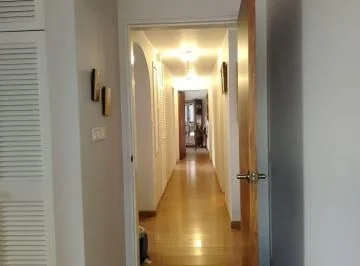 Vendo Departamento de 3 Dorm. Sector González Suarez — imagen 5