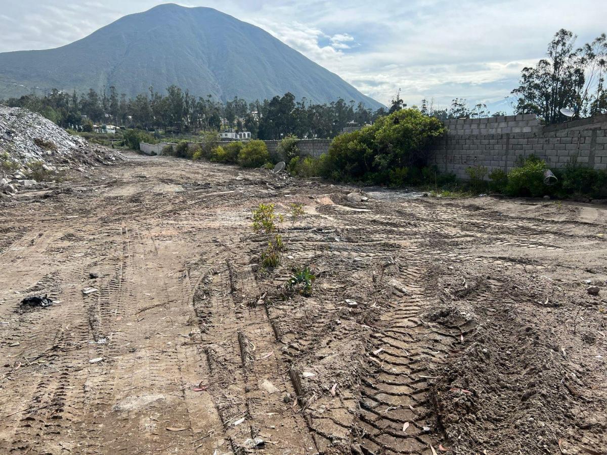 Terreno en Mitad del Mundo a 1 Medio Km Hacia Calacali — imagen 7