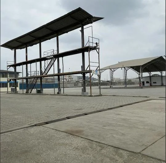 Terreno Ideal Para Guardar Contenedores en Alquiler en Via Daule, Guayas — imagen 1