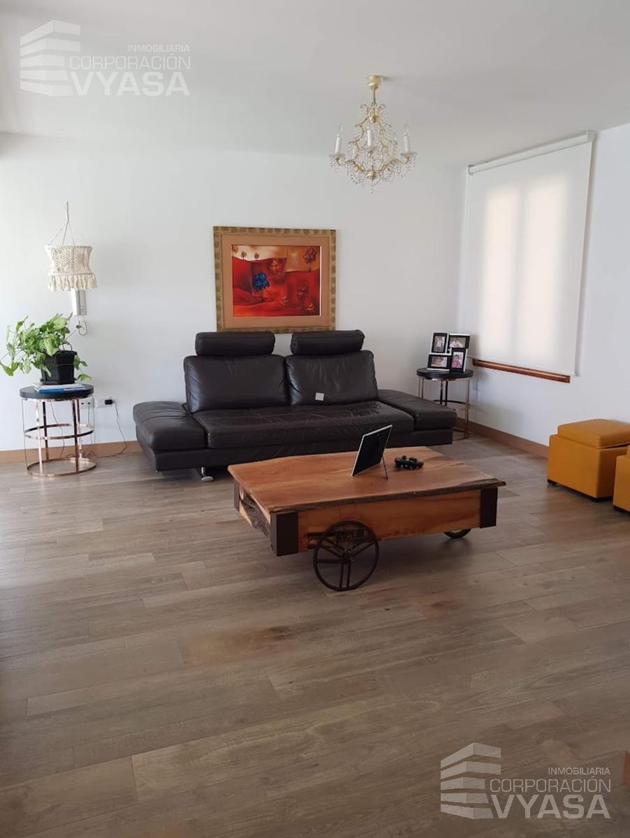 Tumbaco - La Viña, Hermosa Casa Dentro de Urb. en Venta de 500 m² — imagen 9
