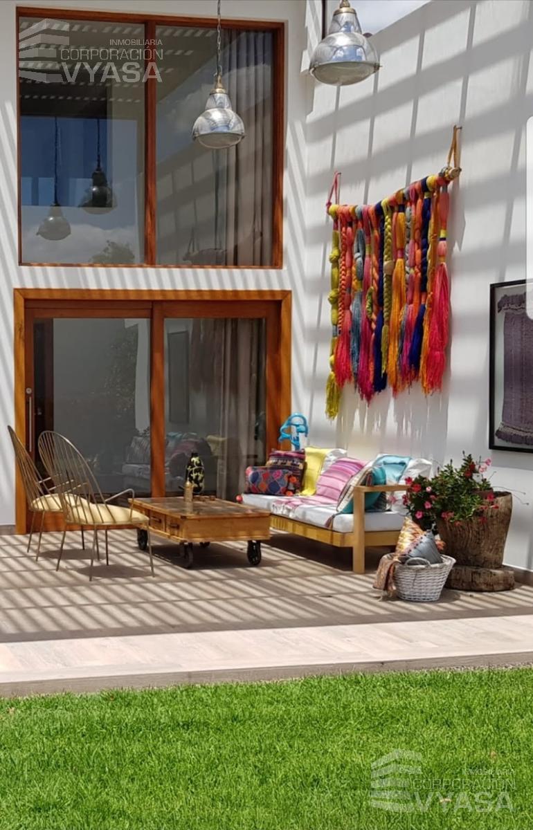 Tumbaco - La Viña, Hermosa Casa Dentro de Urb. en Venta de 500 m² — imagen 7