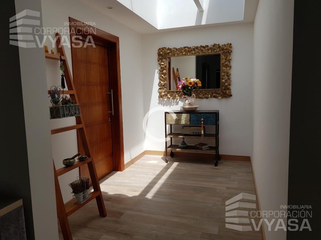 Tumbaco - La Viña, Hermosa Casa Dentro de Urb. en Venta de 500 m² — imagen 4