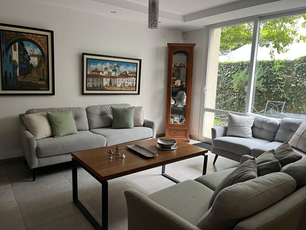 Cumbaya Departamento 3 Dorm. Miravalle 4 de Venta con Jardín — imagen 5