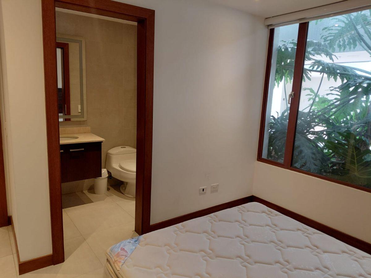Vendo Departamento 163 m Amoblado Moderno Cumbaya 2 Dorm. Provincia de Pichincha — imagen 5