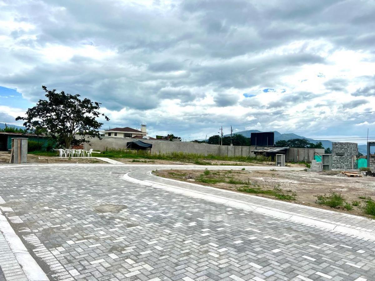 Mv - Puembo, en Venta Lote de Terreno 397 m², en Urbanizacion Exclusiva — imagen 2