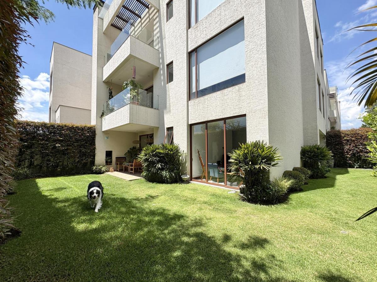Departamento con Patio de Venta Dentro de San Patricio en Cumbayá — imagen 7