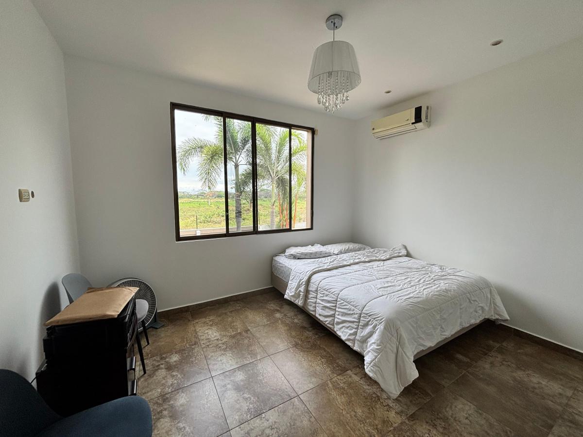 Casa de Oportunidad en Linda Urbanización, Guayas — imagen 2