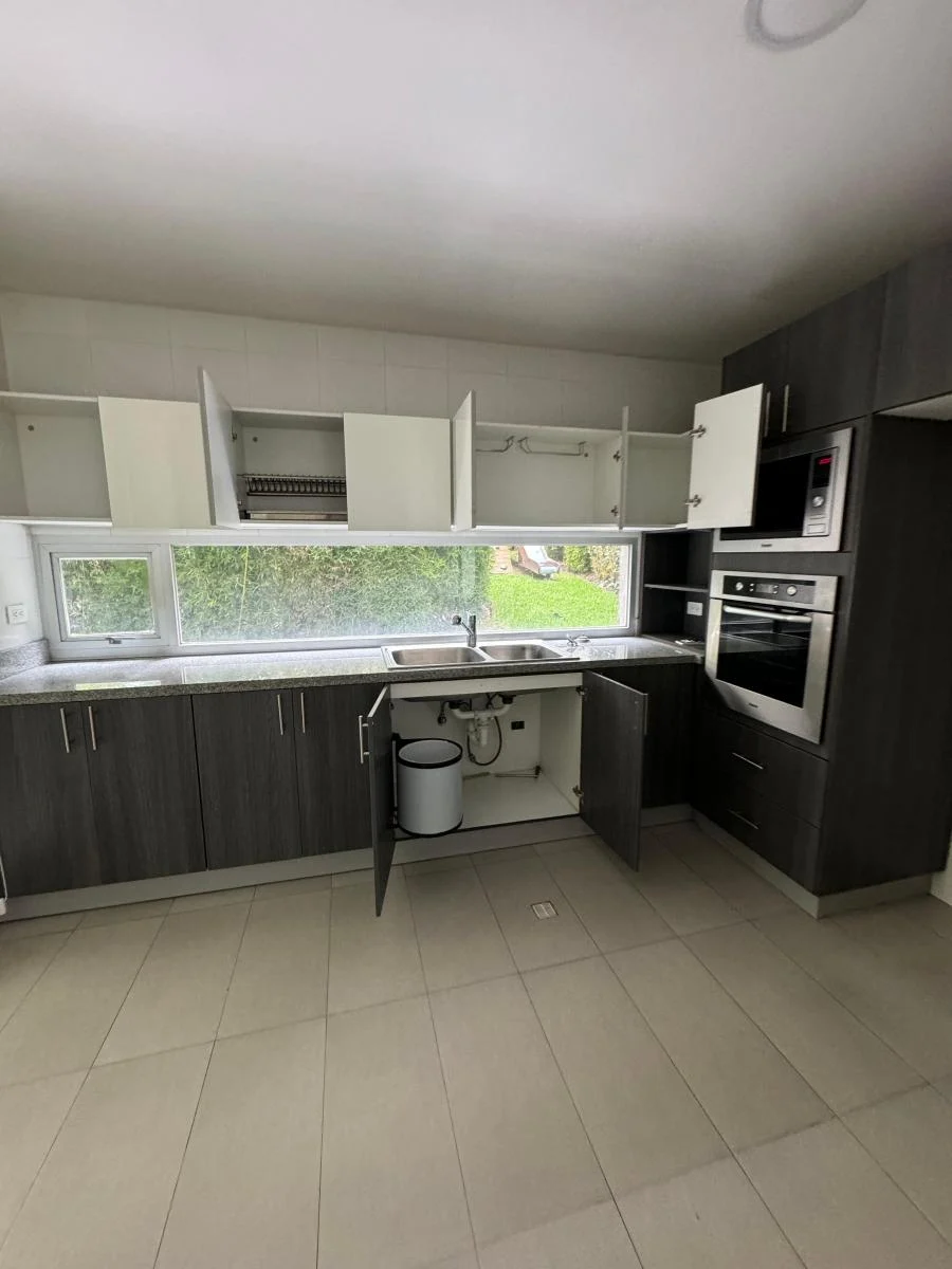 De Venta Hermoso Departamento (González Suárez) — imagen 7