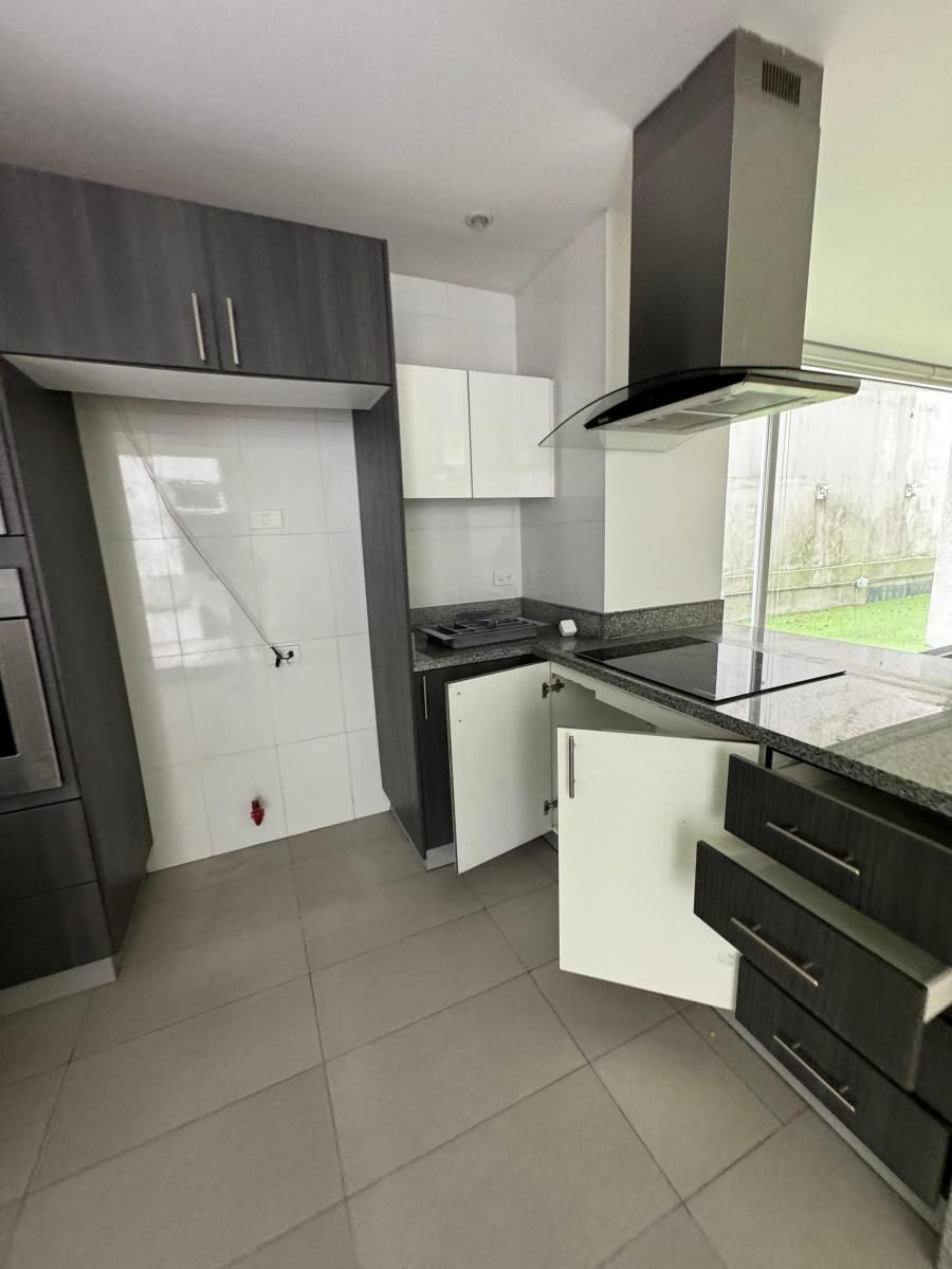 De Venta Hermoso Departamento (González Suárez) — imagen 6