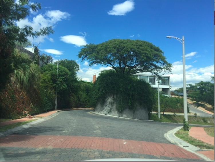 Cumbaya Terreno de Venta en Urb. Privada Linda Vista Sector Colegio Menor — imagen 2