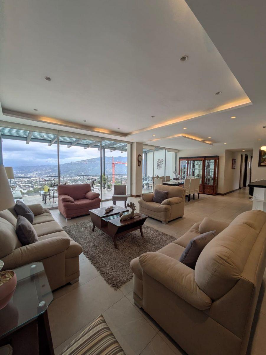 Hermoso Departamento de Venta en San Juan de Cumbaya — imagen 9