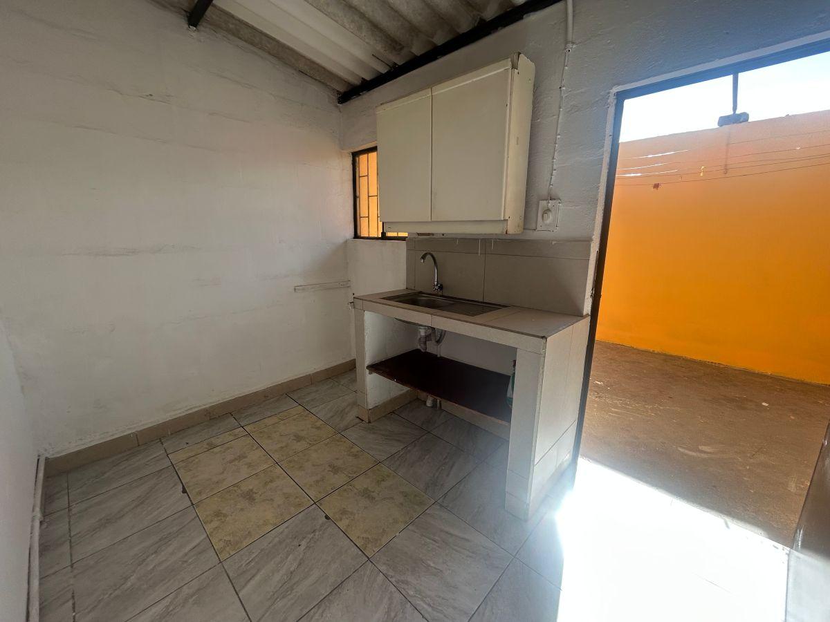 Terreno de 2944 m² en Venta en Calle Principal con Uso Comercial en San Antonio - Mitad del Mundo — imagen 8
