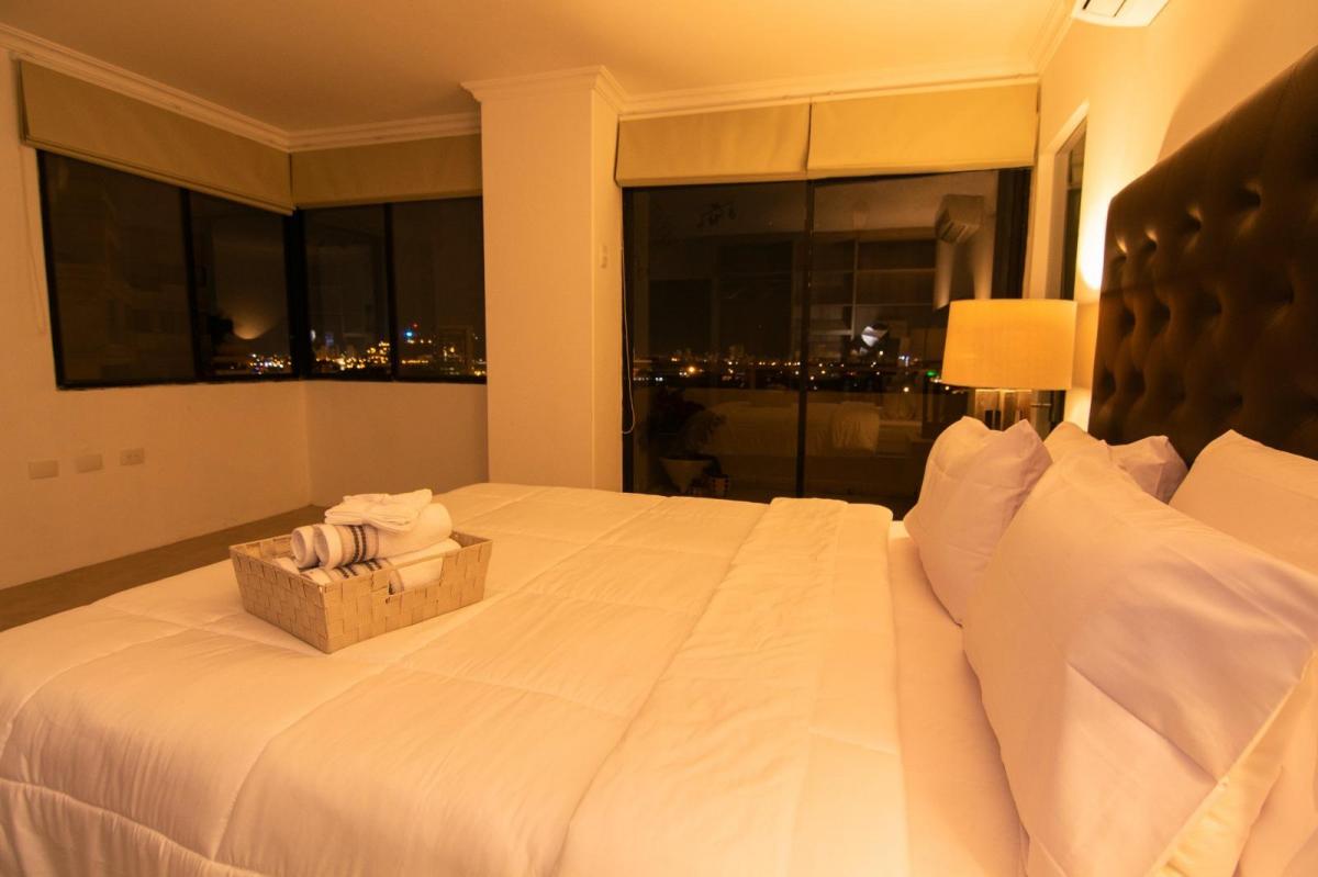 Venta Departamento - 4 Dorm. - 3 Garajes - Airbnb - Lomas de Urdesa (W. L), Guayas — imagen 7
