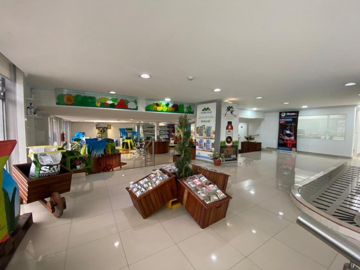 Venta Terreno Norte de Quito Av Shyris — imagen 7