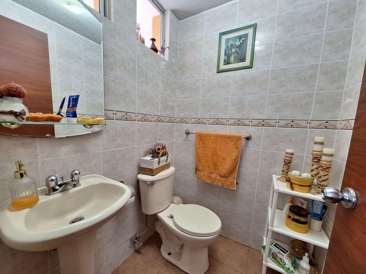 Casa de 135 m², 4 Habitaciones, Dos Parqueaderos y Terraza, en Venta en Llano Grande — imagen 7