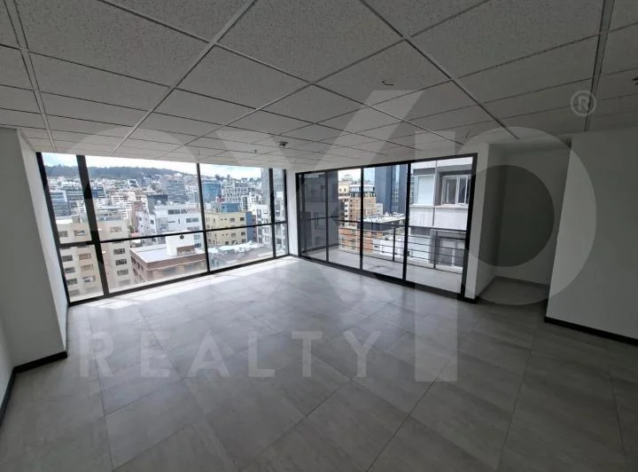 Venta Oficina a Estrenar - Quito - La Carolina – Piso Alto con Balcón — imagen 1