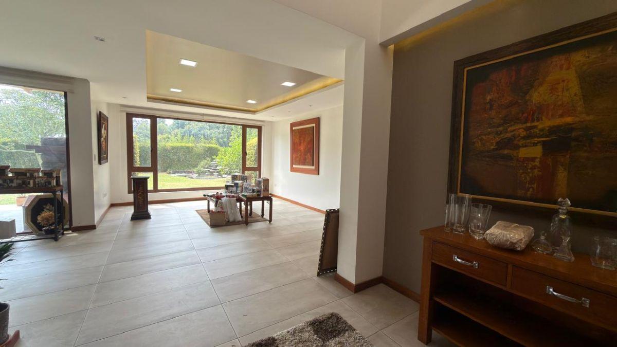 Casa de Venta, Urbanización de Lujo, Sector Hilacril, Tumbaco — imagen 9