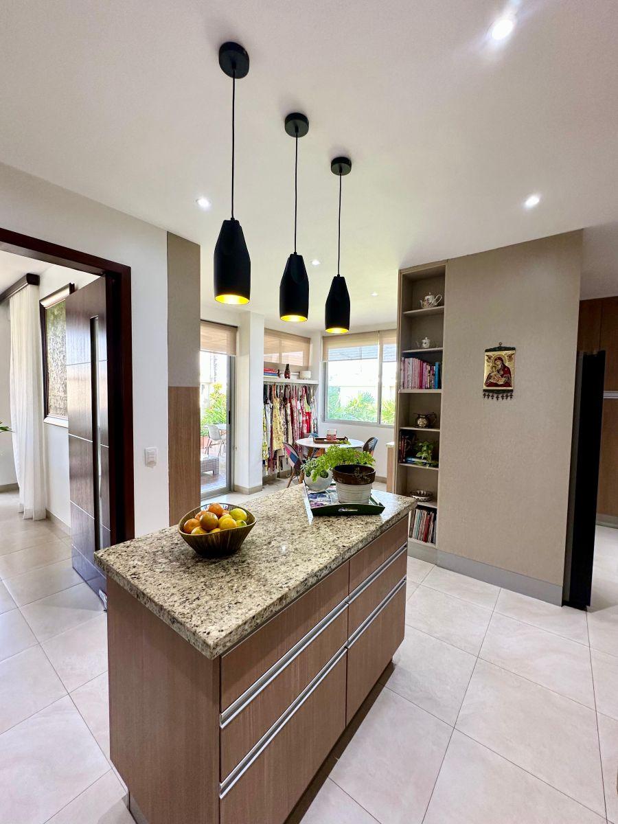 Venta. Vía Samborondon. Preciosa Casa. 3 Habitaciones Cada Uno Baño. $360.000, Guayas — imagen 3