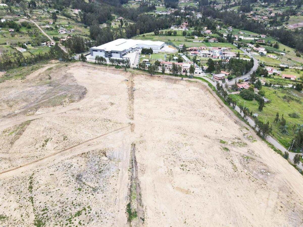 Vendo Terrenos Industriales en Cuenca, Azuay — imagen 8