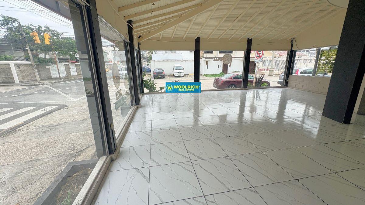 Urdesa, Vendo Casa Rentera, 3 Locales. Corredor Comercial, 480 m², Guayas — imagen 8