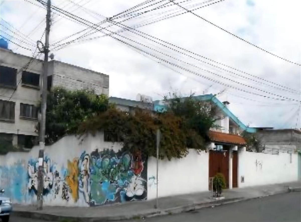 En Venta Casa con Terreno 500 m² Esquinero - Cotocollao — imagen 10