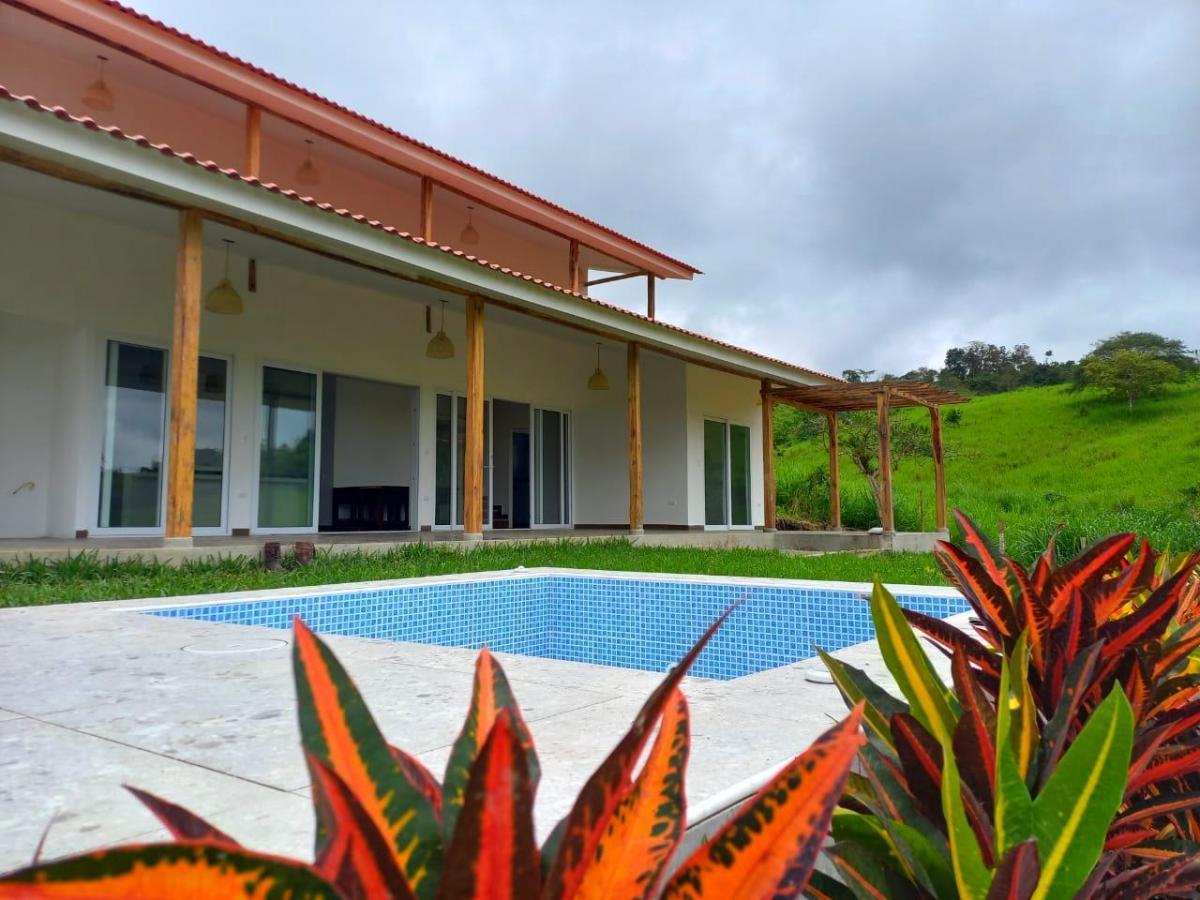 Vendo Espectacular Casa Campestre por Estrenar en Olón Vía San Vicente de Loja — imagen 9