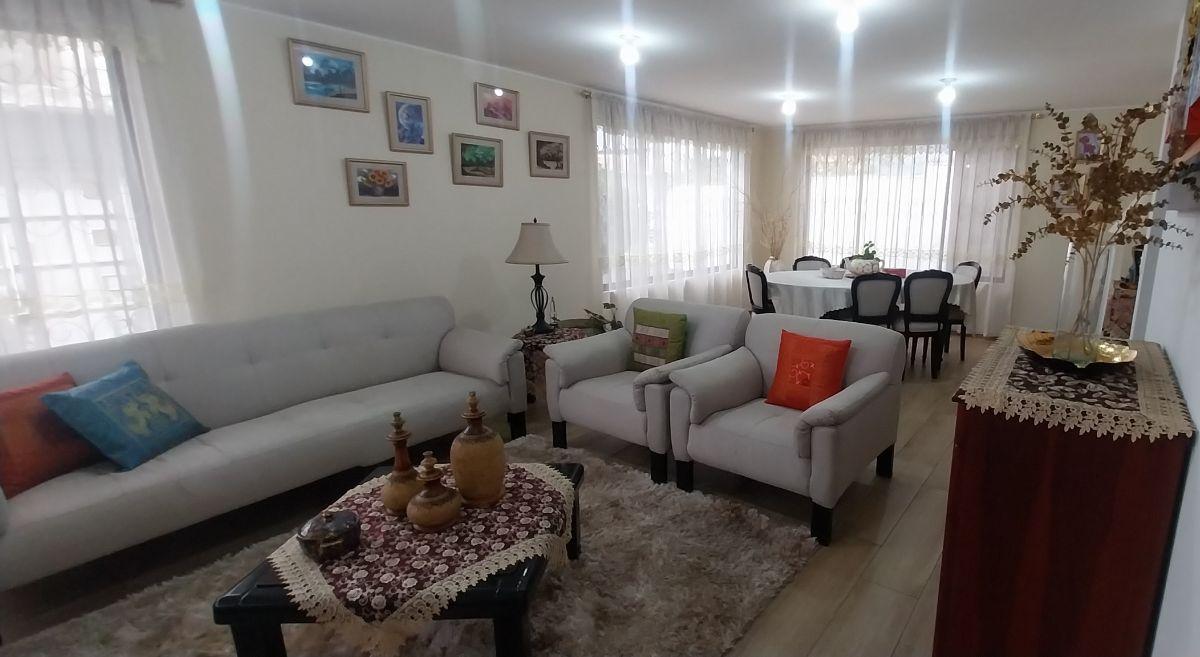 Casa Independiente en Venta - Urb. Las Retamas, Capelo - Amplio Jardín - No Adozada — imagen 5