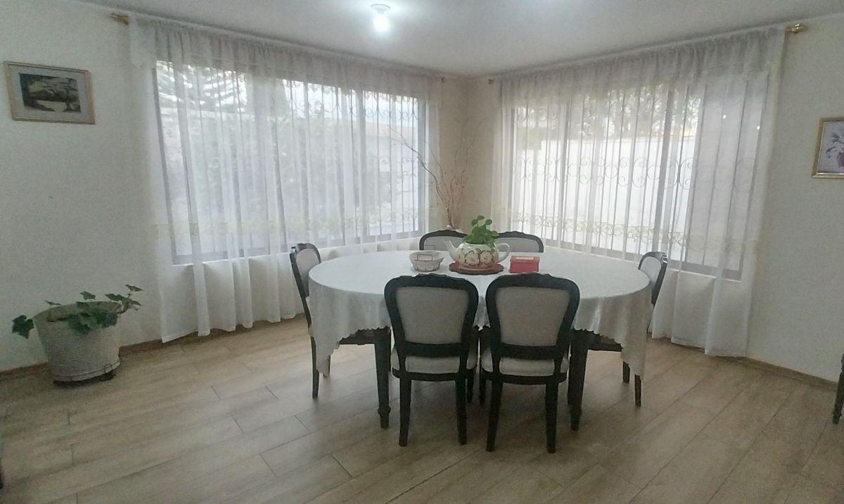 Casa Independiente en Venta - Urb. Las Retamas, Capelo - Amplio Jardín - No Adozada — imagen 2