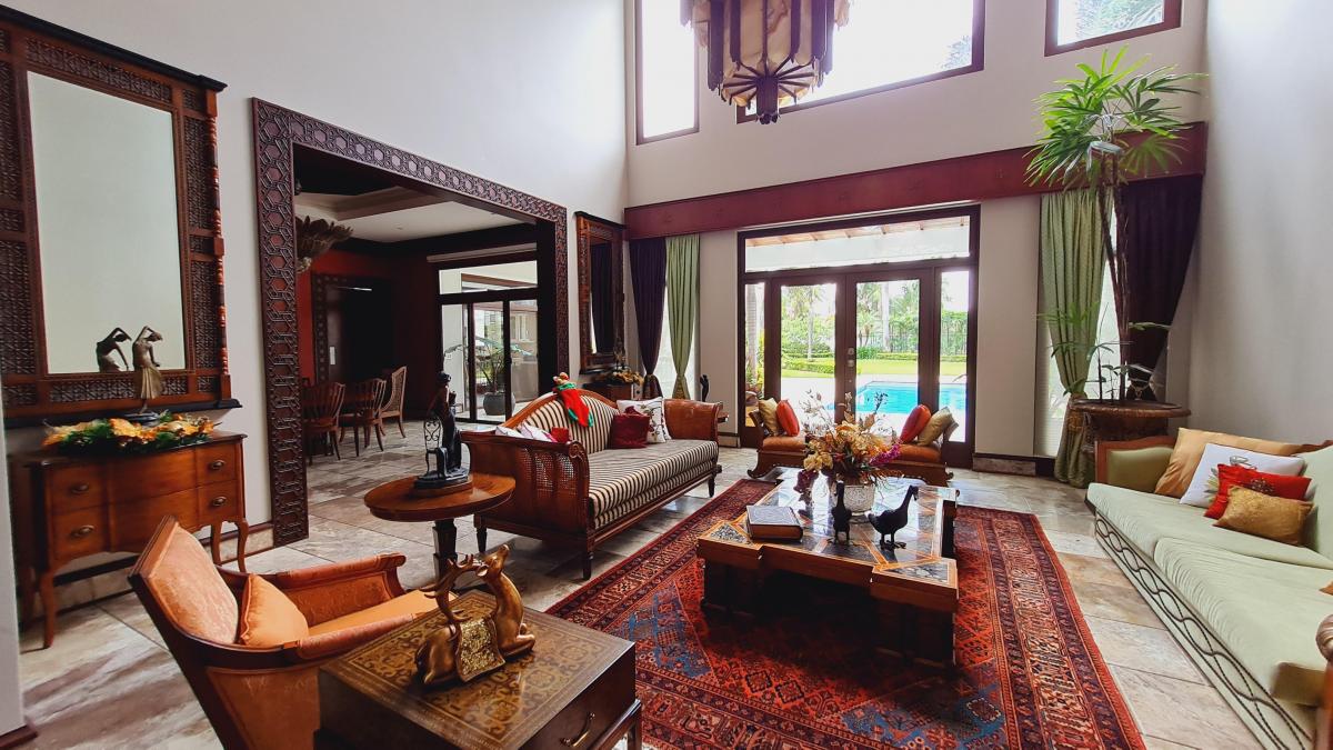 Casa en Venta Amplia, 3 Dorm. Cine, Piscina y Villa Independiente - Urb. El Cortijo, Samborondón, Guayas — imagen 9