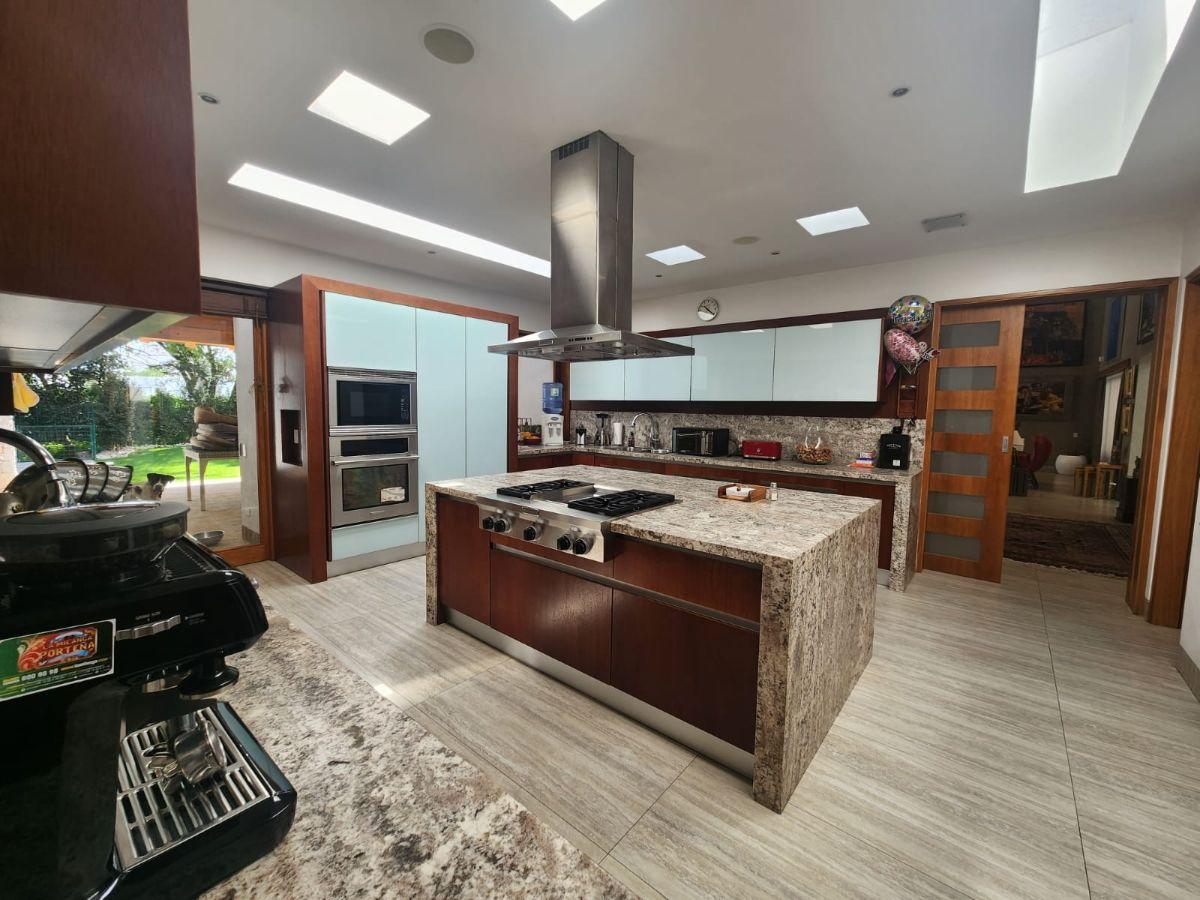 Lujosa Casa de Venta en Cumbaya Urbanizacion Colegio Menor — imagen 9