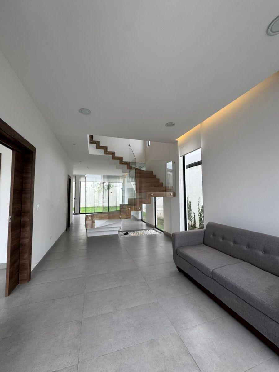 Moderna Casa Arboleda Ciudad Celeste, Guayas — imagen 10