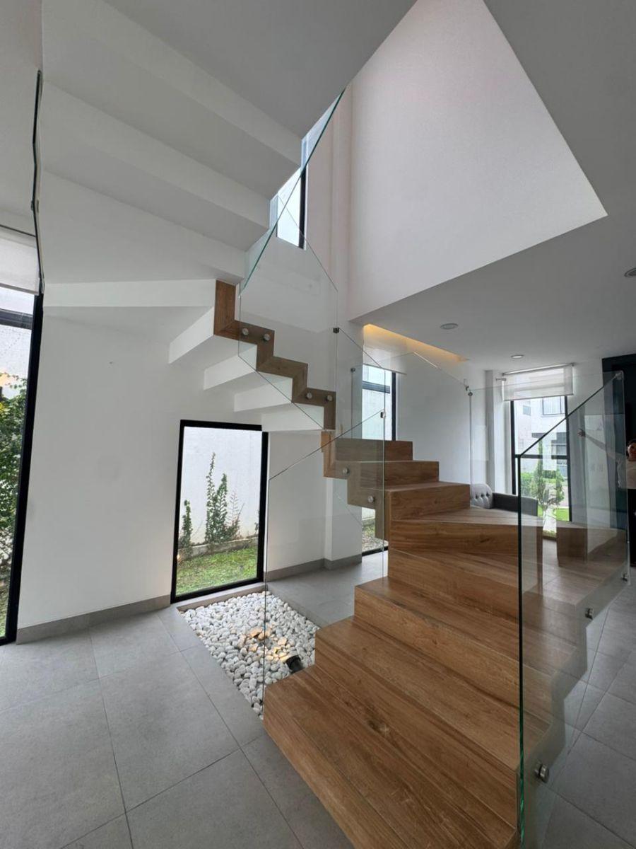 Moderna Casa Arboleda Ciudad Celeste, Guayas — imagen 7